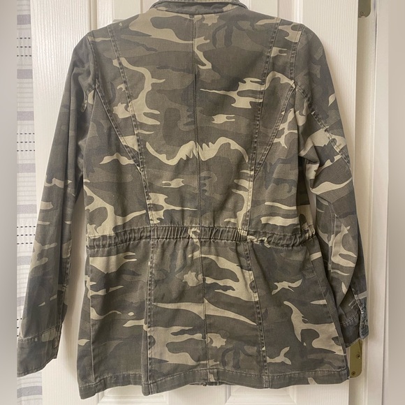 Charlotte Russe Camo Jacket Women’s Size Medium - Picture 8 of 16